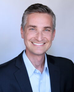 Headshot of Scott Greenberg, motivational franchise keynote speaker